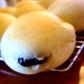 黒豆の甘いパン　～ホシノ天然酵母～